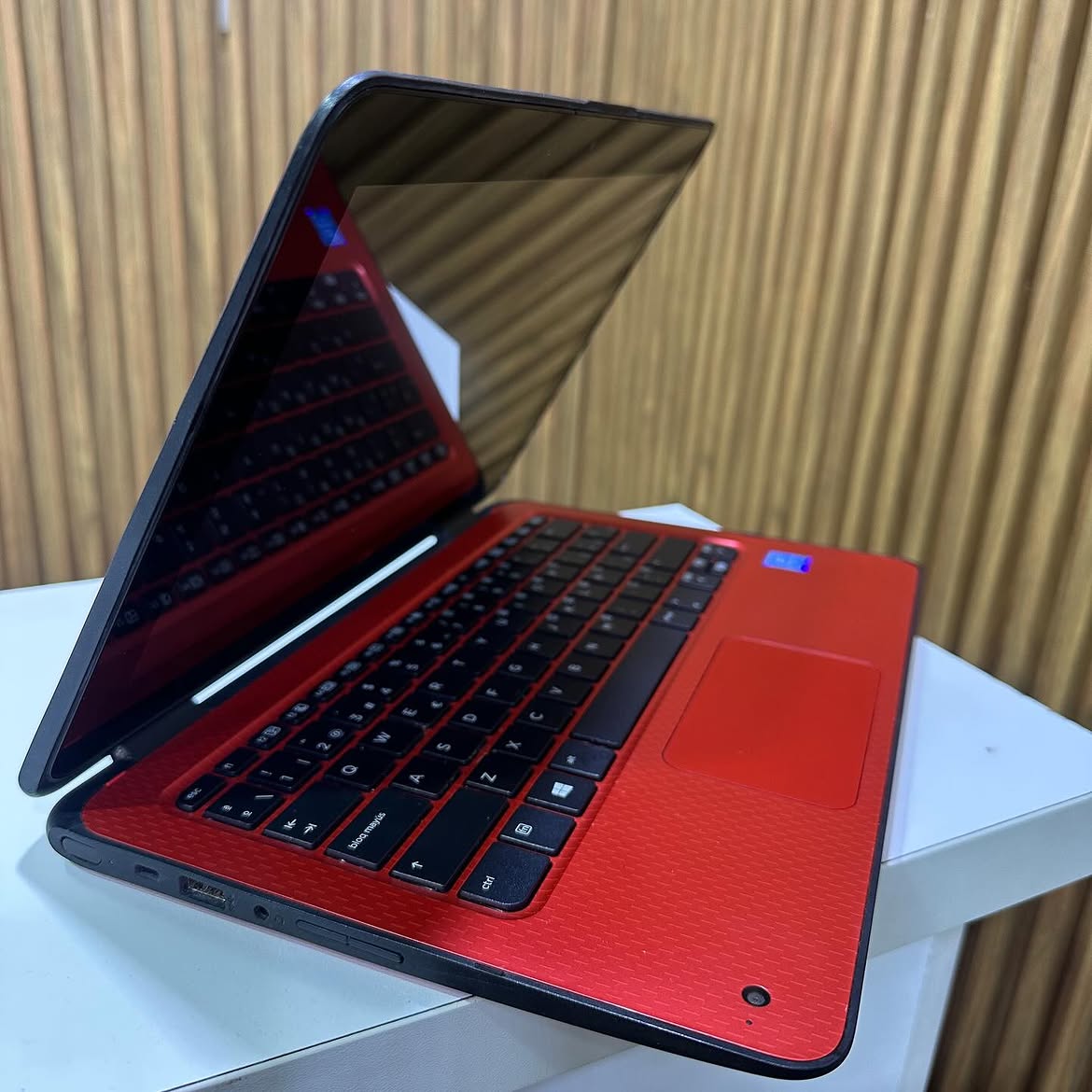  Hp probook x360 11 G1 EE ($145usd) Red/Maroon 